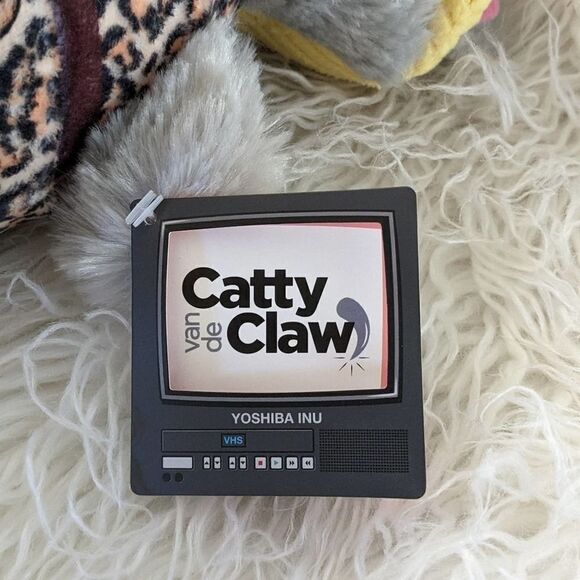 Barkbox Real Housepets "Catty Van de Claw" - Picture 3 of 11